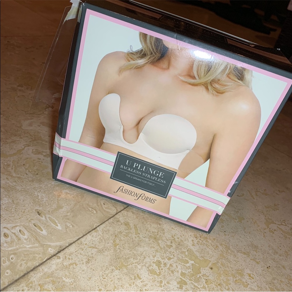 Backless Strapless Bra - image 1